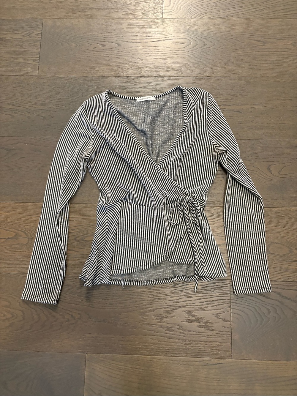 Ladies striped cross cross long sleeve top SM NWT